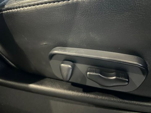 Used 2013 Nissan Armada Platinum image 17