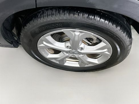 Used 2025 Honda HR-V LX image 11