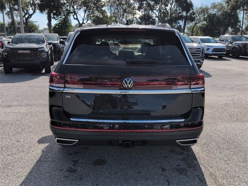 New 2026 Volkswagen Atlas SE w/ Panoramic Sunroof Package image 11
