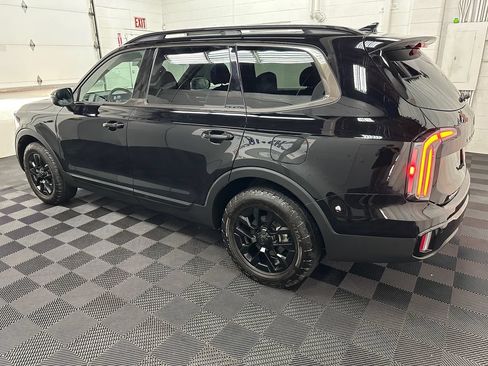 Used 2025 Kia Telluride AWD image 7