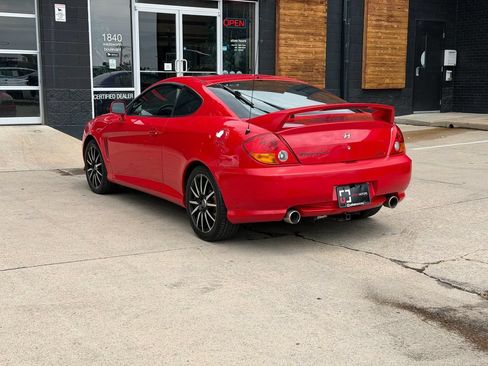 Used 2004 Hyundai Tiburon GT FWD image 3