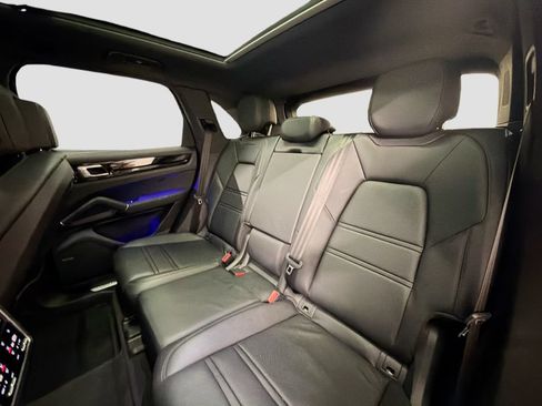 Certified 2020 Porsche Cayenne AWD/4WD image 26