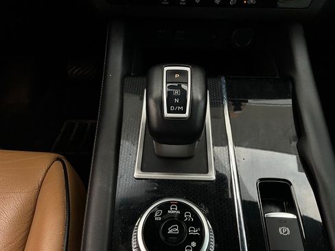 Used 2022 Mitsubishi Outlander SE image 24