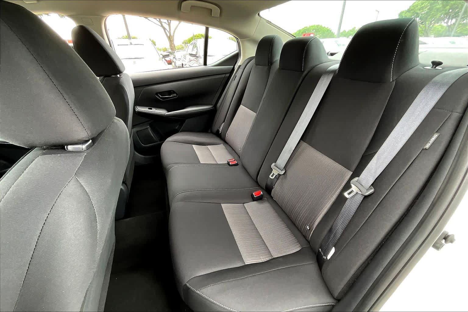 Used 2025 Nissan Sentra SV w/ Trunk Package FWD image 18