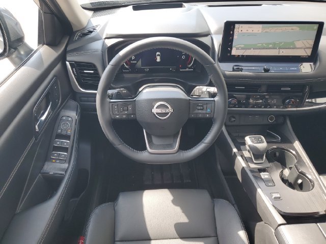 Certified 2025 Nissan Rogue SL w/ SL Premium Package FWD image 30