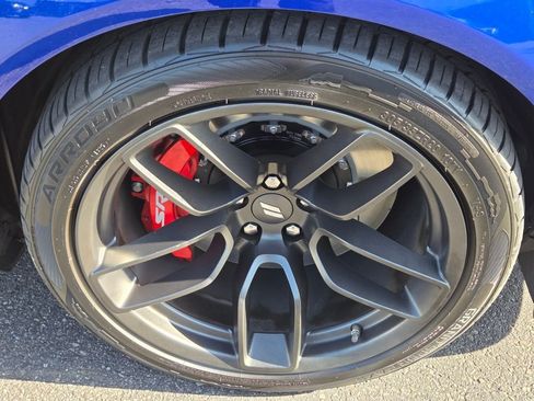 Used 2022 Dodge Challenger R/T Scat Pack RWD image 9