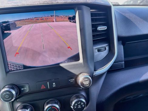 Used 2024 RAM 2500 Big Horn AWD/4WD image 13