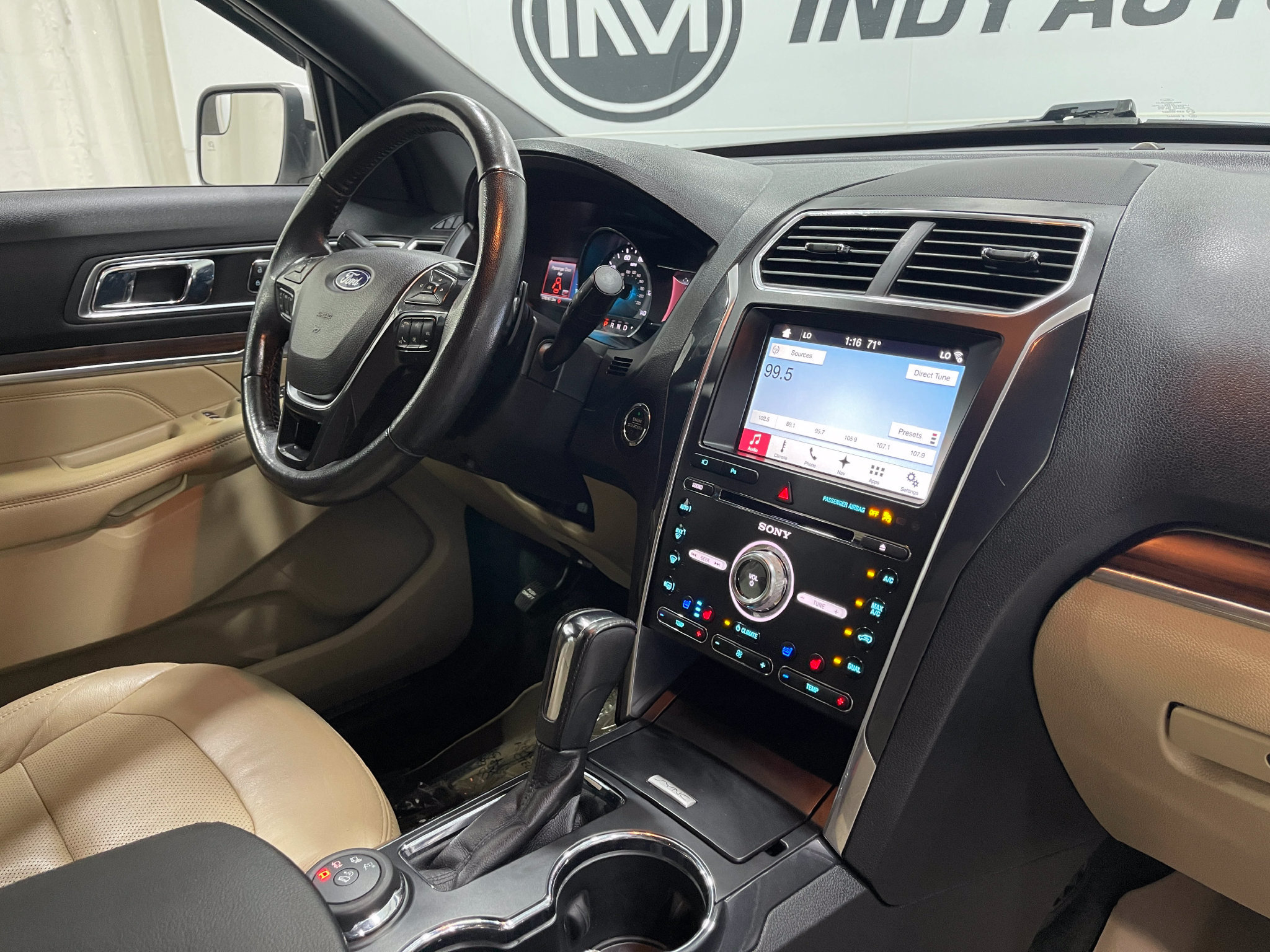 Used 2017 Ford Explorer Limited AWD/4WD image 19