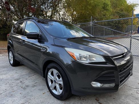 Used 2015 Ford Escape SE w/ Equipment Group 201A image 8