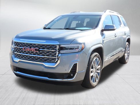 Used 2023 GMC Acadia Denali image 3