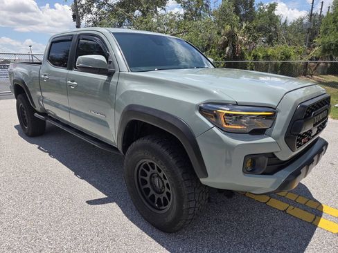 Used 2022 Toyota Tacoma 4x4 Double Cab image 11
