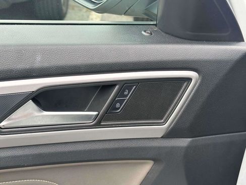 Used 2023 Volkswagen Atlas Cross Sport SEL R-Line image 18