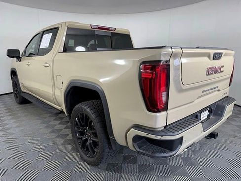 Used 2023 GMC Sierra 1500 AT4 w/ AT4 Premium Package AWD/4WD image 4