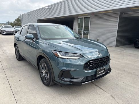 Used 2024 Honda HR-V EX-L image 3