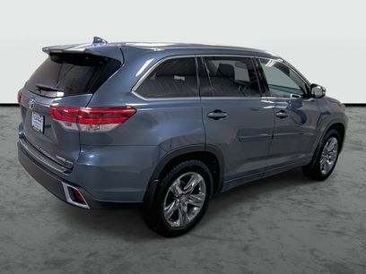 Used 2019 Toyota Highlander Limited Platinum