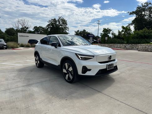 Certified 2023 Volvo C40 P8 Recharge Ultimate image 7