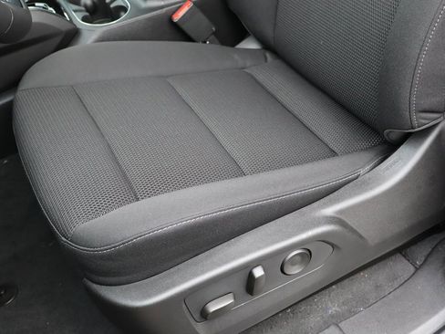 New 2026 GMC Canyon Elevation w/ Convenience Package image 12