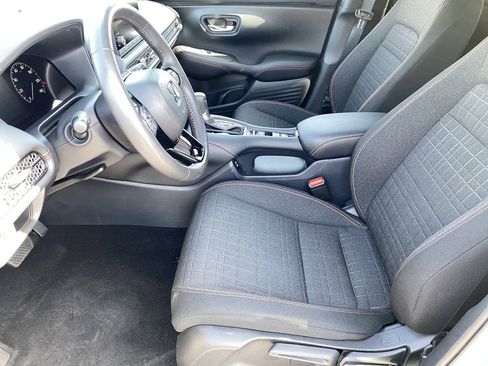 Used 2025 Honda HR-V Sport image 29
