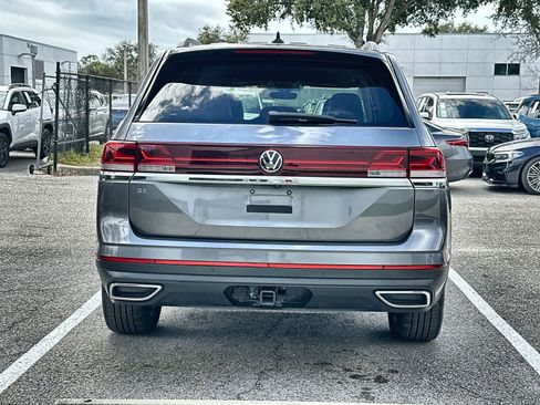Used 2024 Volkswagen Atlas SE image 7
