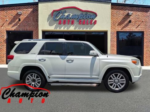 Used 2013 Toyota 4Runner Limited RWD image 3