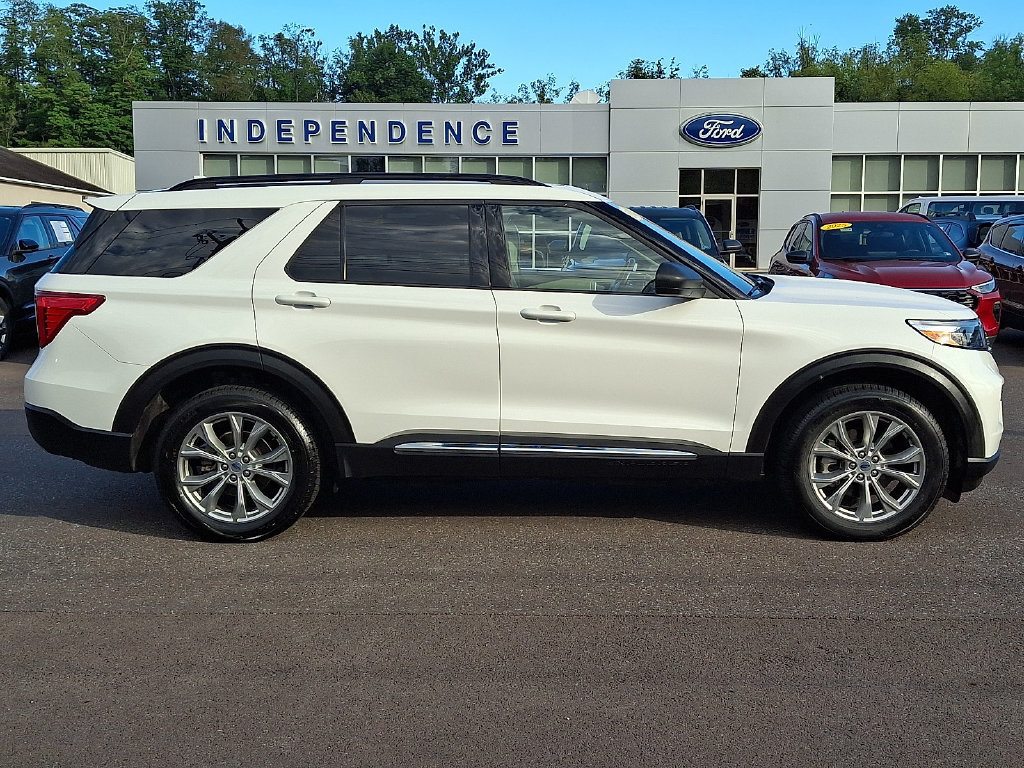 Certified 2023 Ford Explorer XLT w/ Equipment Group 202A AWD/4WD image 12