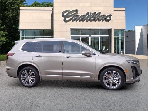 Certified 2023 Cadillac XT6 Premium Luxury AWD/4WD image 6