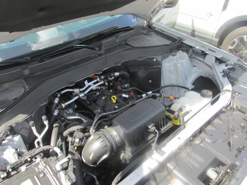 Used 2024 Ford Explorer XLT w/ Equipment Group 202A AWD/4WD image 41