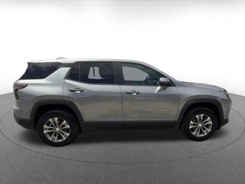 Used 2025 Chevrolet Equinox LT FWD image 16