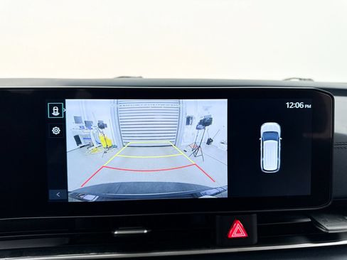 Certified 2025 Kia Carnival EX FWD image 12