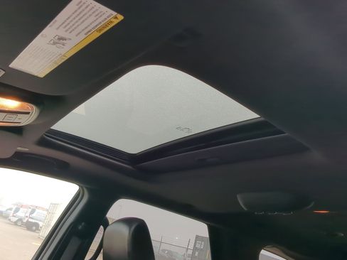 Used 2024 Dodge Durango GT image 16