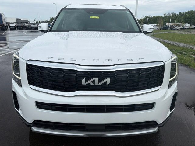 Used 2022 Kia Telluride S AWD/4WD image 3