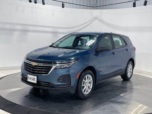 Used 2024 Chevrolet Equinox LS AWD/4WD image 8