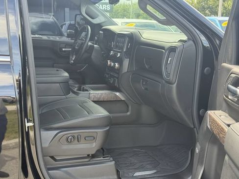 Used 2022 GMC Sierra 3500 Denali w/ Denali Ultimate Package AWD/4WD image 19
