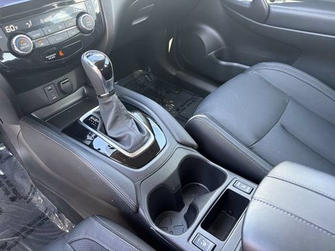Used 2018 Nissan Rogue Sport SL FWD image 32
