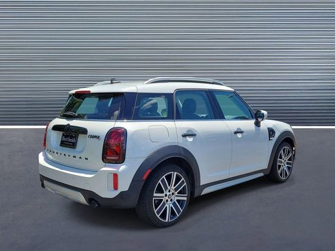 Used 2024 MINI Cooper Countryman S FWD image 3