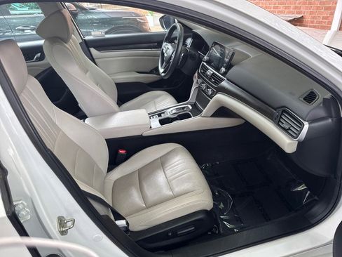 Used 2019 Honda Accord Touring image 28