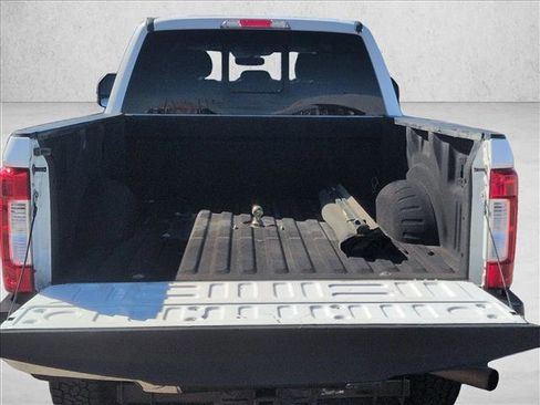 Used 2017 Ford F250 Lariat w/ Lariat Value Package image 6