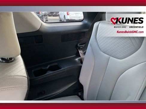 Used 2024 Hyundai Palisade SEL image 36