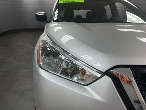Used 2020 Nissan Kicks S FWD image 29