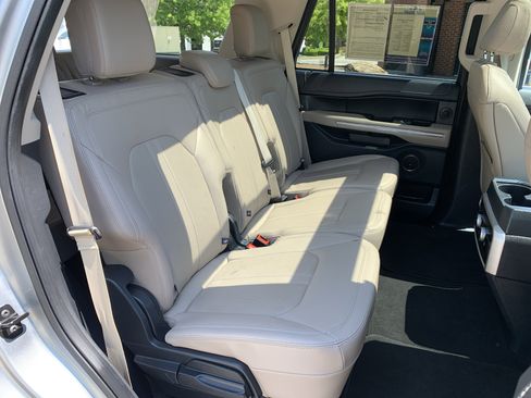 Used 2024 Ford Expedition Limited AWD/4WD image 41
