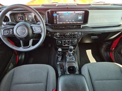 Used 2025 Jeep Wrangler Unlimited Sport AWD/4WD image 26