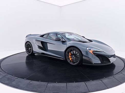 Used 2016 McLaren 675LT Coupe RWD image 25