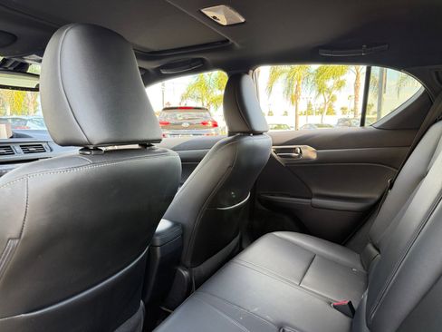 Used 2016 Lexus CT 200h 5dr Hybrid w/ Navigation Package image 14