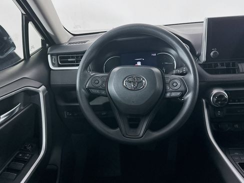 Used 2025 Toyota RAV4 XLE w/ Convenience Package FWD image 18