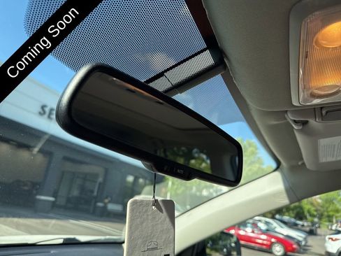 Used 2013 Toyota RAV4 Limited AWD/4WD image 17