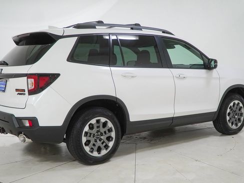 Used 2024 Honda Passport TrailSport image 10