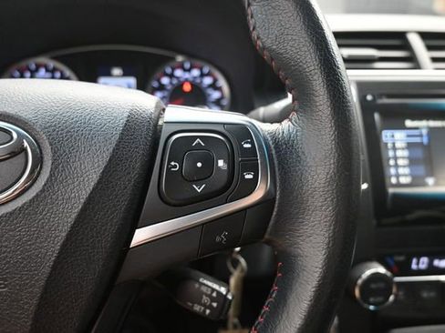 Used 2015 Toyota Camry XSE FWD image 14