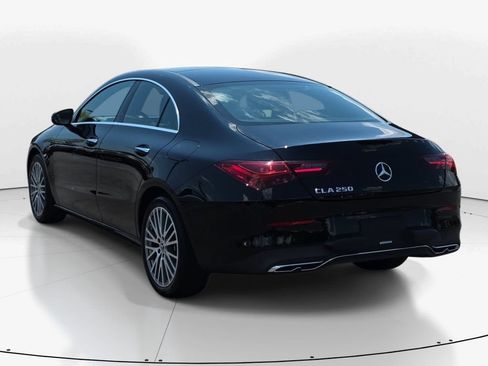 Used 2025 Mercedes-Benz CLA 250 image 8