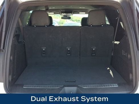 Used 2025 GMC Yukon XL Denali AWD/4WD image 30