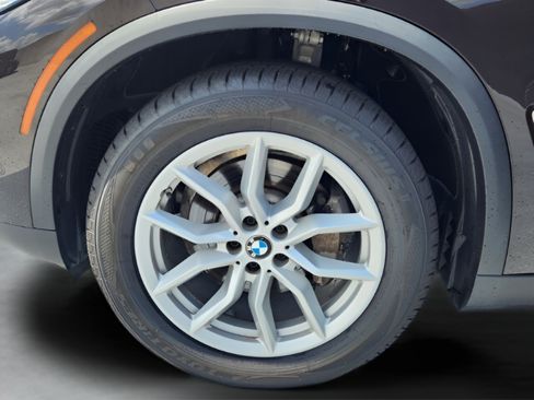 Used 2021 BMW X5 xDrive40i w/ Premium Package 2 AWD/4WD image 38